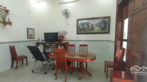 nhà cấp 4 dt: 102m có 80m² thổ cư 1 xoẹt hẻm 165 3 phút ra chợ văn hải chỉ 2,5 tỷ.