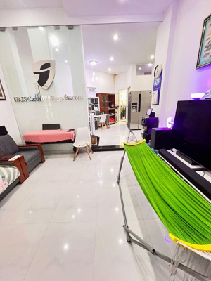 bán gấp xuất cảnh - bán nhà cách mạng tháng tám 84m² - 2 tầng - 13.5 tỷ - 160.7 triệu/m²