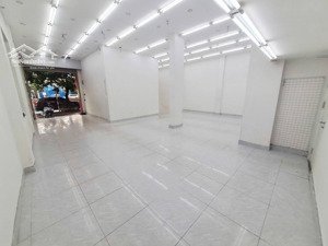 cho thuê mặt bằng lô góc ngã 4 siêu đẹp trần thủ độ, hoàng mai