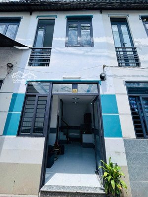 chủ đi nước ngoài cần bán lại, 1 trệt 1 lầu 3 pn 2 wc, dt 52m2 tại tân phú trung. giá 2 tỷ 2