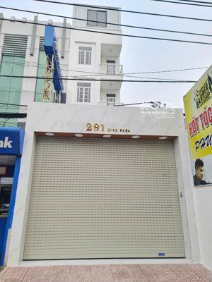 cho thuê nhà mặt tiền quốc lộ 50, 4 tầng thang máy, đủ đk pccc cho mọi ngành: karaoke, anh ngữ, ...