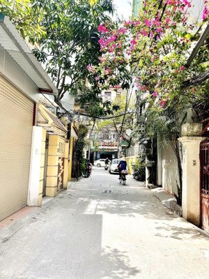 hoa hậu đội nhân - ba đình, nhà đẹp 5 tầng ở ngay, ngõ thông, ô tô, 45m, 16 tỷ