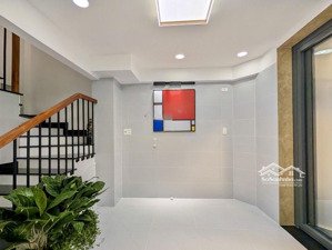 bán nhà 5 tầng - sát phan xích long - phú nhuận - 50m2 - doanh thu 40tr/tháng - 8.x tỷ tl