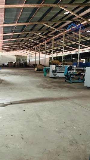 cho thuê kho xưởng 1800m2 giá chỉ 40 triệu/tháng. trảng bom - đồng nai: 