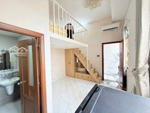 cho thuê phòng duplex có gác trần cao tại sư vạn hạnh, cửa sổ lớn, sân thượng rộng gần vạn hạnh mal