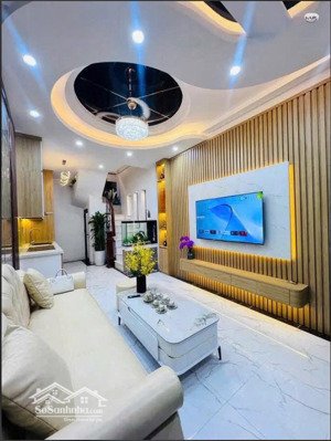 hàng hiếm lò đúc nhà mới kính koong full nội thất xịn