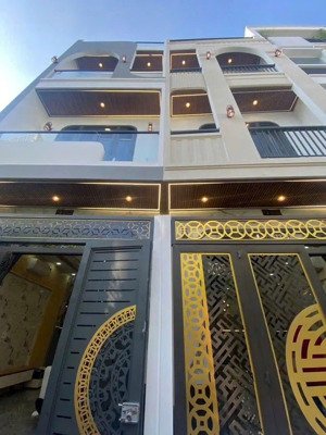 nhà siêu đẹp giá rẻ! nằm ngay trung tâm bình thạnh kc 4tầng nội thất sang giá chỉ 8,6tỷtl