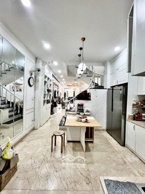 nhà tân phú - đường tô hiệu - hòa bình - sát đầm sen