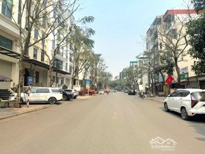 siêu phẩm 101m,5 tầng,mặt tiền 6m mặt phố hoàng như tiếp,giá quanh 50 tỷ