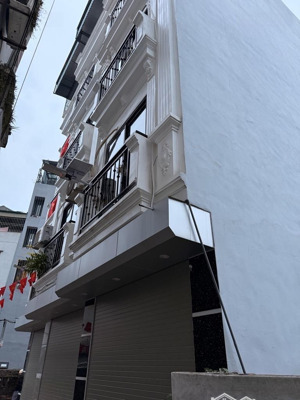 bán nhà phúc lợi 35m, 5 tầng 5,8 tỷ: nhà mới, gần ô tô, gần trường học, giâ rẻ, mua nhanh kẻo hết