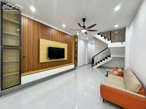 Nhà 2 Mê,Mới 100%.TC 4*15,5m,Đường Đồng Sỹ Bình Gần Mai Hắc đế,nhiều lô khác