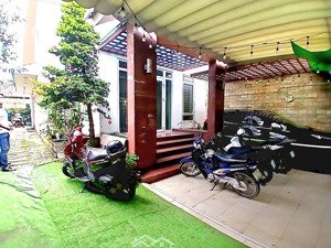 22 tỷ biệt thự 4 tầng 10x23.5m mặt tiền đường trương văn thành, hiệp phú quận 9