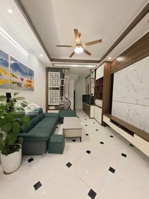 chính chủ bán nhà mới ỷ la-dương nội-hà đông, 15m ra bãi đỗ ô tô, gần đường lớn, chỉ 6tỷ4 31m*5tầng