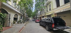 giá tốt nhất yên nghĩa ! nhà phân lô liền kề , ô tô ngủ trong nhà