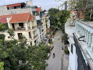 bán liền kề văn quán - lô góc 2 mặt thoáng - sử dụng vỉa hè 2 bên -nhà 5 tầng -mt 6,8m, 13,8tỷ