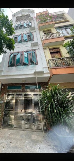 13.9tỷ nhà lkdv đìa lão kiến hưng hà đông 50m2 x 5t x mt 4m phân lô vỉa hè ô tô tránh đỗ, sẵn ở