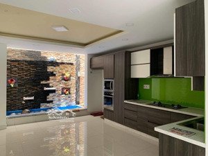 5 tầng 68m hxh vô nhà âu cơ nhỉnh 8 tỷ