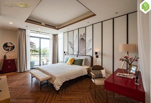 cần bán lỗ nhà phố the global city 95m2, giá 32tỷ, sau nhà là công viên lớn