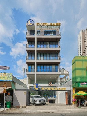 rẻ nhất! mặt tiền quốc hương - dt: 11x36m - xây dựng: 1 hầm 7 tầng - vị trí đẹp, giá chỉ: 80 tỷ