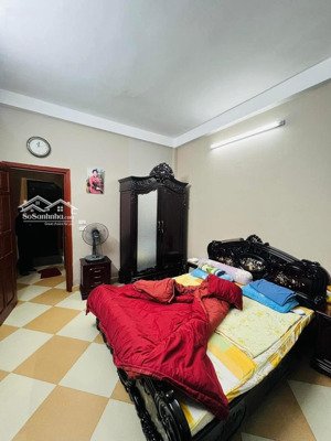 bán gấp nhà ngõ 175 phố lạc long quân, cầu giấy,dt 38m_5 tầng_mt 3.8m - gần phố_8,38 tỷ 