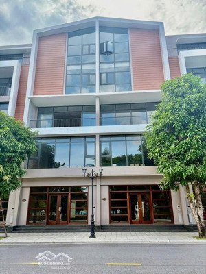 bán liền kề 56 m2 phố biển, cạnh biển hồ, sông venice , chung cư mik , sổ lâu dài .