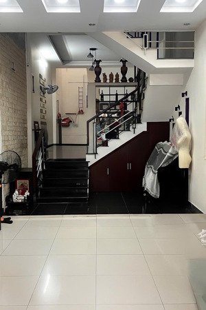 nhà 4 tầng 92m2 hẻm 6m sát mặt tiền cống lở tân bình chỉ 9.x tỷ