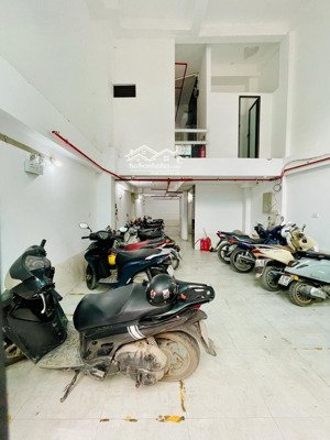 giảm 500 triệu, bán căn ccmn 7 tầng thang máy 20 phòng dòng tiền 80 triệu/ tháng giá 16 tỷ 5