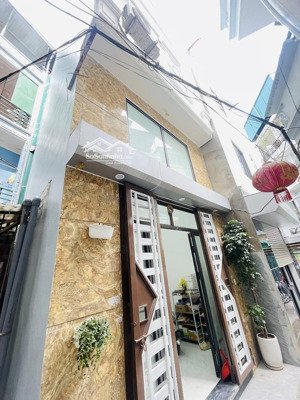 bán gấp nhà riêng 4pn, 4wc, 45m2, 2 thoáng trước sau, ô chờ thang máy 9 tỷ hoàng mai, hà nội