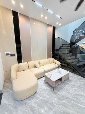 bán nhà 2 tầng đường 5m5 nguyễn lai 85m2 đầy đủ nội thất xịn xò gần nguyễn hữu thọ khuê trung