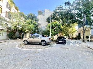 bán gấp thưa đất thạch bàn 50m2-hơn 12 tỷ-vĩa hè-phân lô-ô tô tránh-ngõ thông-pháp lý rỏ ràng