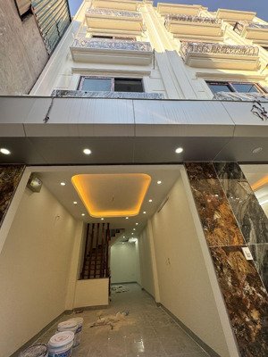 diện tích 38m nhà 5 tầng mới,ôtô đỗ cửa