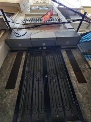 em hân giới thiệu siêu phẩm hào nam 6 tầng thang máy , vị trí đắc địa trung tâm đống đa