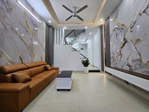 chủ cần bán gấp giảm ngay 100tr nhà(shr) tx52, 52,5m2, đường 8m