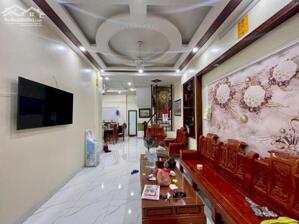 BÁN NHÀ ĐẸP 2.3 TỶ 3 TẦNG 52M2 ( ĐÔNG NAM ) NGÕ ĐƯỜNG KÊNH