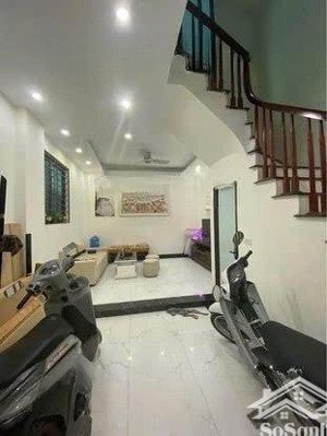 bán nhà riêng 11,6 tỷ, 35m2, đường chiến thắng, văn quán hà đông, kinh doanh, oto đỗ cửa.