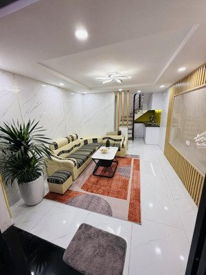 chính chủ bán nhà đống đa_dân xây_3 phòng ngủ_dt 23/26m - 4 tầng_mt 3.5m - giá 5.8 tỷ 