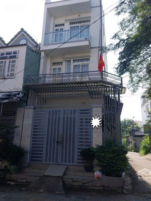 siêu phẩm góc 2 mặt tiền khu vip trung tâm thị trấn nhà bè giá chỉ: 7 tỷ 490 triệu