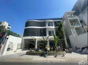 cho thuê building gần mặt tiền hai bà trưng, quận 3 dt 15m x 15m