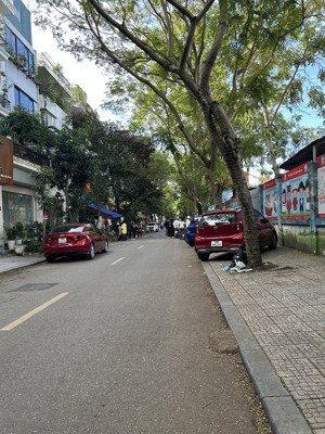 phân khúc hiếm! ô tô vào nhà, giá tốt