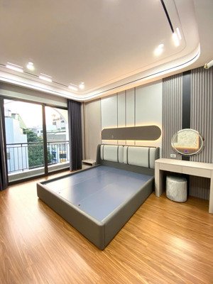 siêu phẩm 7 tầng gara ô tô thang máy kinh doanh đỉnh cao full nội thất luxury giá mềm