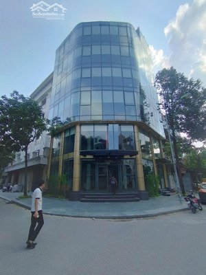 cho thuê tòa nhà đường yên xá, tân triều. dt 150m2, 6 tầng căn góc 3 mặt tiền, thang máy. giá 100tr
