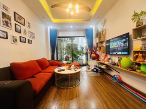 bán nhà 2 mặt ngõ ô tô đỗ cửa sân cổng riêng vừa ở vừa kinh doanh