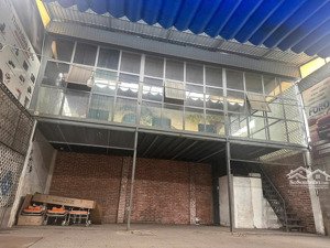 30tr/tháng cho mặt tiền đường xa lộ hà nội, hiệp phú, quận 9, vị trí gần ngã 4 thủ đức, dt 10x12m.