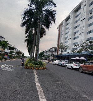 cho thuê nhà phố 3 tầng trục chính 6tr có 2 máy lạnh