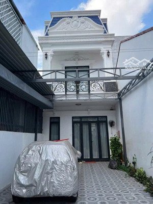 chọ thuê nhà hiệp thành, thủ dầu một đường rộng đậu ô tô full nội thất, vào ở ngay chỉ 15 tr/tháng