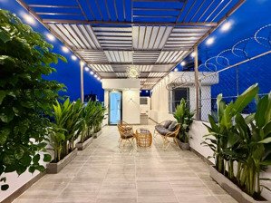 mặt tiền đường xe tải tránh ngay phạm văn đồng p1 gò vấp 4m x 15m x 5 tầng sân thượng 3pn 4wc