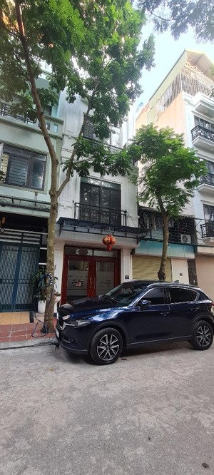 giá tốt nhát, nhà đẹp nhất căn nhà hàng bè kiến hưng hà đông.