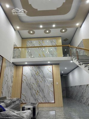 bán nhà sổ hồng riêng ngay nhà thờ bến sắn tân uyên giá chủ rao còn 890 triệu / 90m2