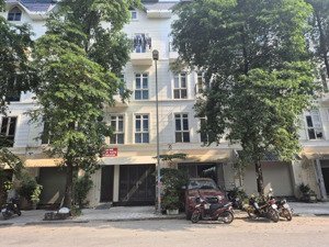 cc bán lk dương nội d 5 tầng, ô chờ thang máy, mặt đường 25m, cont quay đầu, giá đầu tư