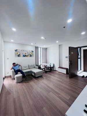 cho thuê căn góc 3pn rộng 90m2 full nội thất đẹp bình thạnh, vào q. 1 chỉ 5 phút